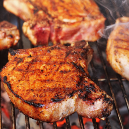 Simple Grilled Pork Chops with Homemade BBQ Rub