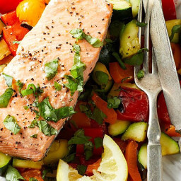 Simple Grilled Salmon & Vegetables