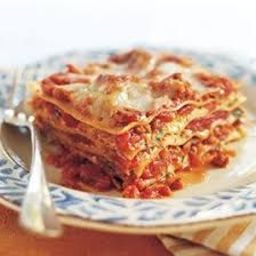 Simple Lasagna with Hearty Tomato Meat Sauce