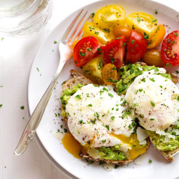 simple-poached-egg-and-avocado-toast-1317340.jpg