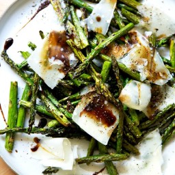 Simple Roasted Asparagus with Balsamic and Parmesan