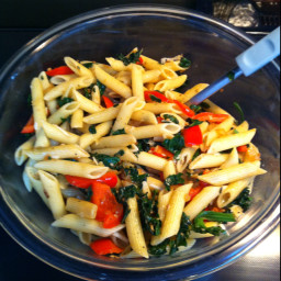 Simple Spinach and Red Bell Pepper Pasta