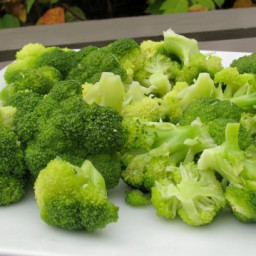 simple-steamed-broccoli-2144616.jpg