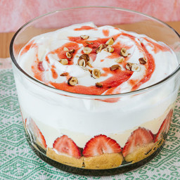 Simplest Strawberries and Cream Trifle