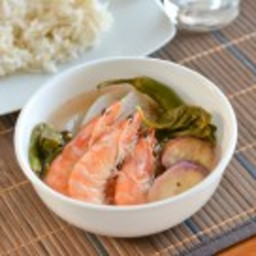 Sinigang na Hipon (Shrimp in Tamarind Soup)