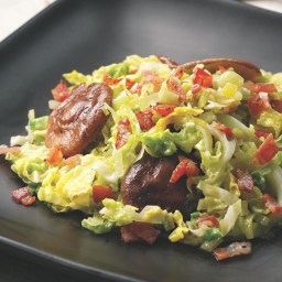 Skillet Cabbage with Bacon & Mushrooms Recipe