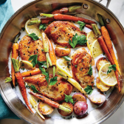 skillet-chicken-with-roasted-potatoes-and-carrots-1357794.jpg