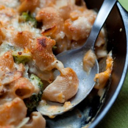 Skillet Macaroni and Broccoli and Mushrooms and Cheese