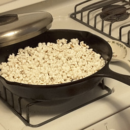 Skillet Popcorn (Cast Iron)