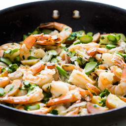 skillet-shrimp-and-asparagus-1592818.jpg