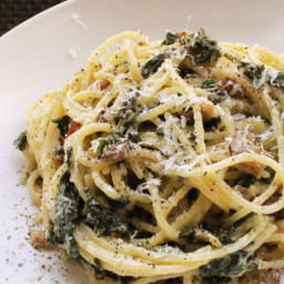 Skillet Spaghetti alla Carbonara with Kale