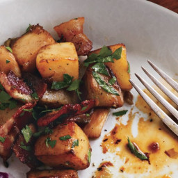 skillet-turnips-and-potatoes-with-bacon-2307475.jpg