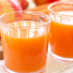 Skin Smoothing Carrot Apple Ginger Juice