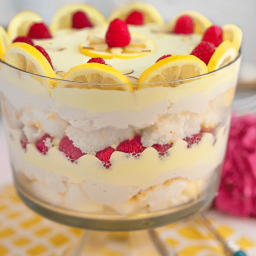 Skinny Lemon Raspberry Cheesecake Trifle