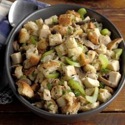 slow-cooked-chicken-and-stuffing-2487489.jpg