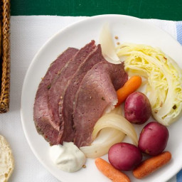 Slow-Cooked Corned Beef and Cabbage Dinner