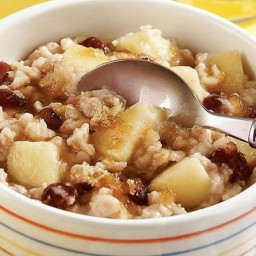 Slow-Cooker Apple Cranberry Oatmeal