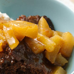 Slow-Cooker Apple Gingerbread Pudding Cake
