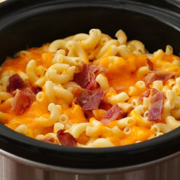 Slow-Cooker Bacon Topped Mac and Cheese
