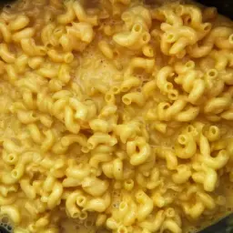 Slow Cooker Baked Mac and Cheese