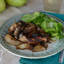 Slow Cooker Balsamic Chicken with Pears and Mushrooms