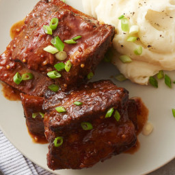 Slow-Cooker Barbecue Beef Short Ribs