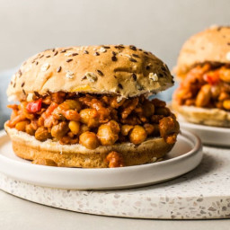 Slow Cooker Barbecued Beans & Chicken Joes