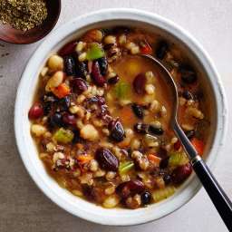 Slow-Cooker Bean & Barley Soup 