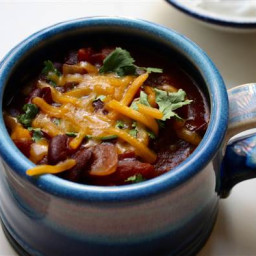 slow-cooker-beef-and-beer-chili-2117602.jpg