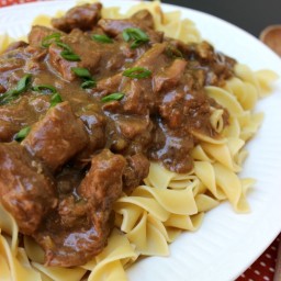 slow-cooker-beef-and-noodles-71b097.jpg