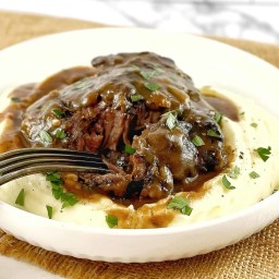 Slow Cooker Beef Cheeks (+ video) · Chef Not Required...