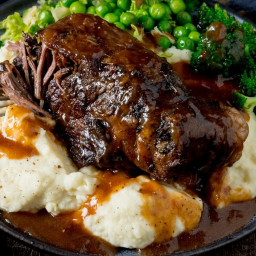 Slow Cooker Beef Short Ribs with Rich Gravy