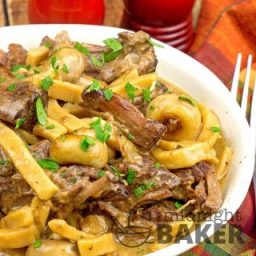 Slow Cooker Beef With Noodles