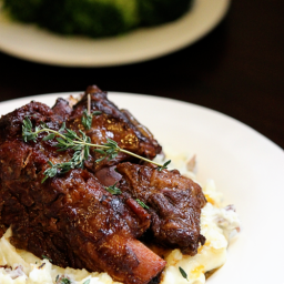slow-cooker-braised-short-ribs-2221706.png