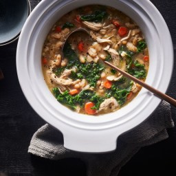 Slow-Cooker Chicken and White Bean Stew