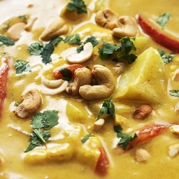 Slow Cooker Coconut Curry Cashew Chicken