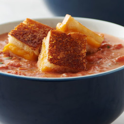 Slow-Cooker Creamy Tomato Basil Soup with Grilled Cheese Croutons