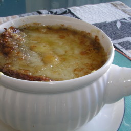 slow-cooker-french-onion-soup-9.jpg