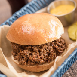 Slow Cooker Ground Beef Sloppy Joes