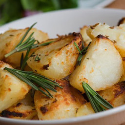 Slow Cooker Homestyle Potatoes with Garlic and Rosemary