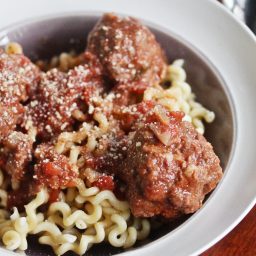 Slow-Cooker Italian Sausage Meatballs With Chianti Sauce and Fusilli