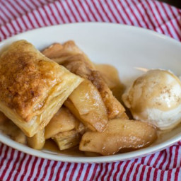 Slow Cooker Maple Cardamom Apples with Puff Pastry