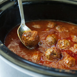 Slow Cooker Meatballs in Tomato Sauce