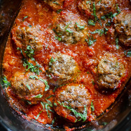 Slow Cooker Meatballs in Tomato Sauce