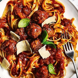 Slow-cooker meatballs with fettuccine
