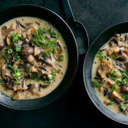 Slow Cooker Mushroom and Wild Rice Soup