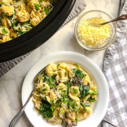 Slow Cooker Mushroom-Spinach Tortellini