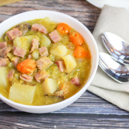 Slow Cooker Pea Soup with Potatoes and Ham
