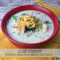 Slow Cooker Potato, Bacon and Broccoli Soup