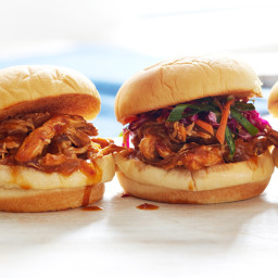 Slow Cooker Pulled Chicken Sliders